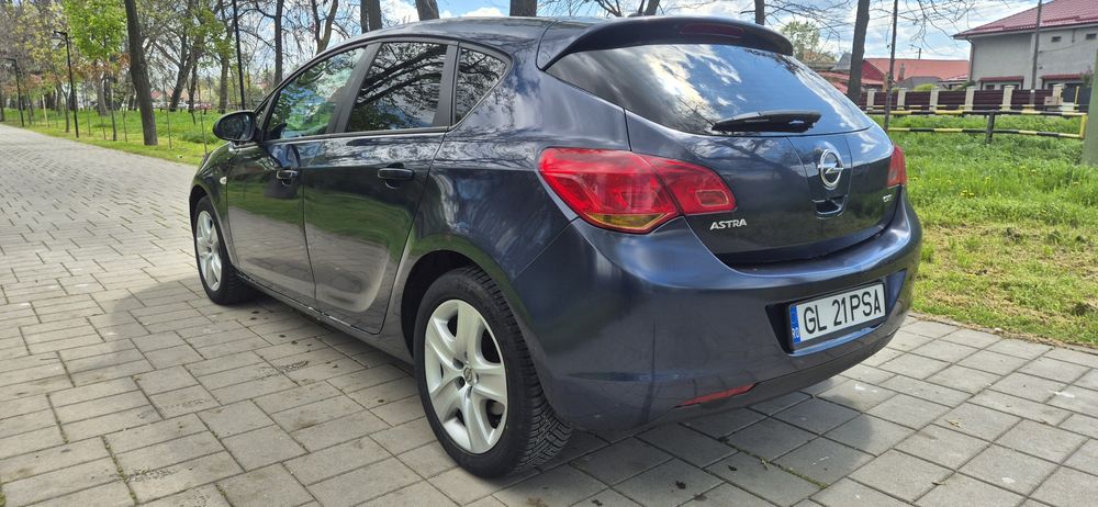 Opel Astra J 1.7 CDTI – 125 CP | 2012 | 270.000 km
