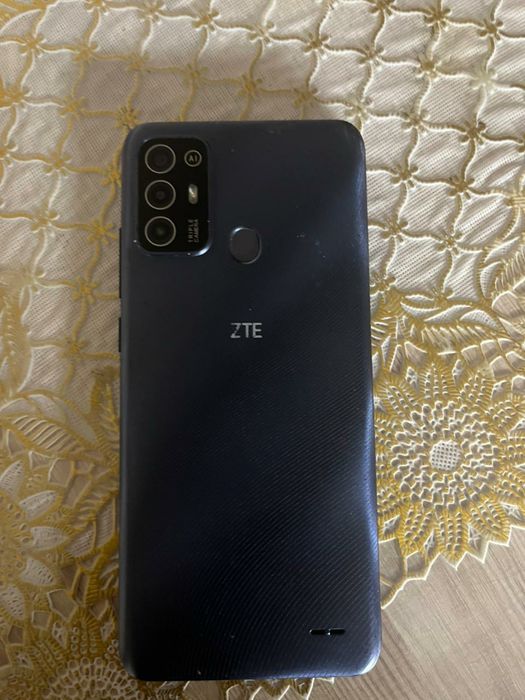 Телефон ZTE Blade A52