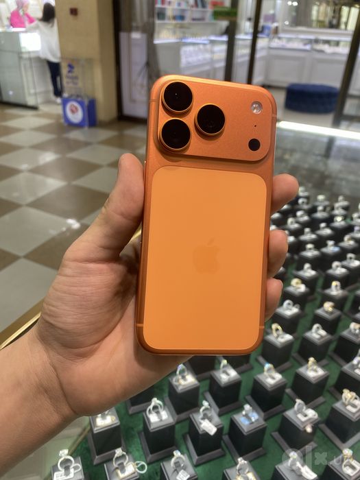 iphone 17 pro orange