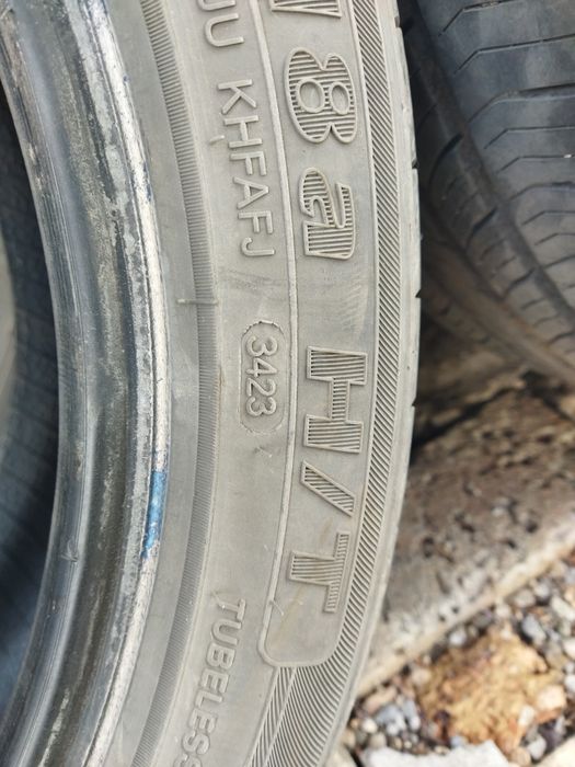 Продаю летние шины 215/50/17