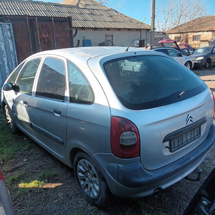 Dezmembrari  Citroen XSARA PICASSO (N68)  1999  > 0000 2.0 HDi Motori