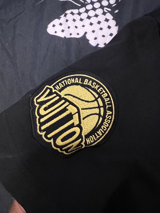 Vând tricou Louis Vuitton x NBA editia din 2021