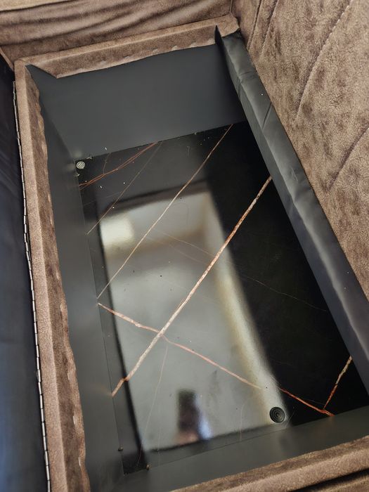 Ugalok divan sotiladi