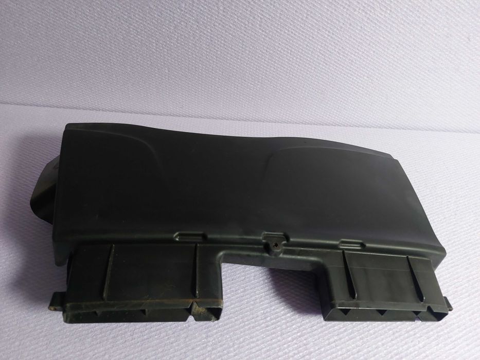 Difuzor captare aer BMW E90 E91 E92 E84 Cod 7798772