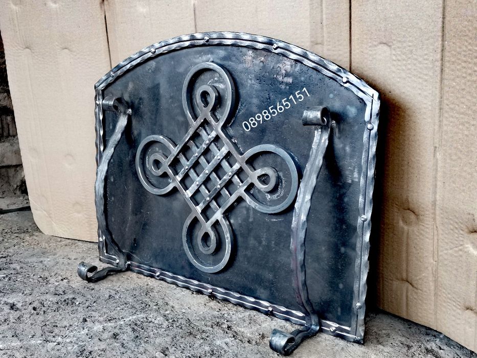 Капак за пещ, огнище от ковано желязо. Метално огнище