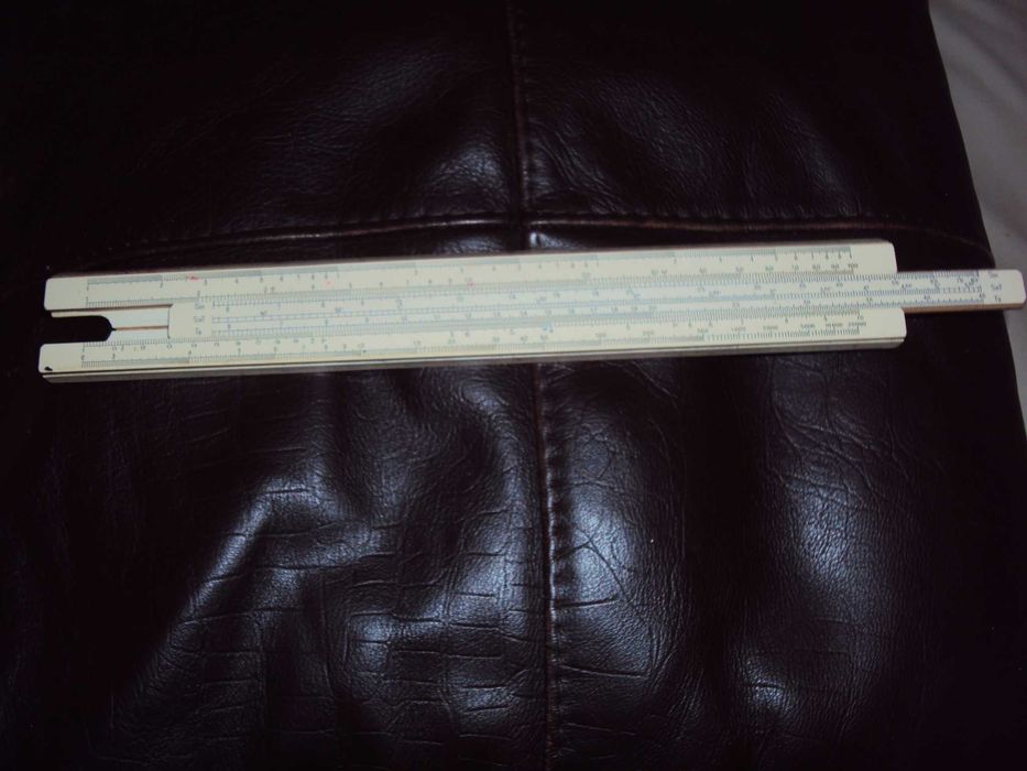 Винтидж линийка от 1970 година.  Сделано в СССР - Ленинград.