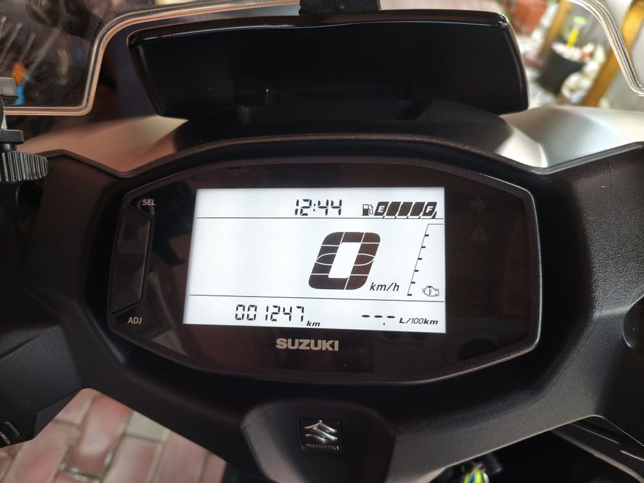 Scuter Suzuki Avenis 125 cat B