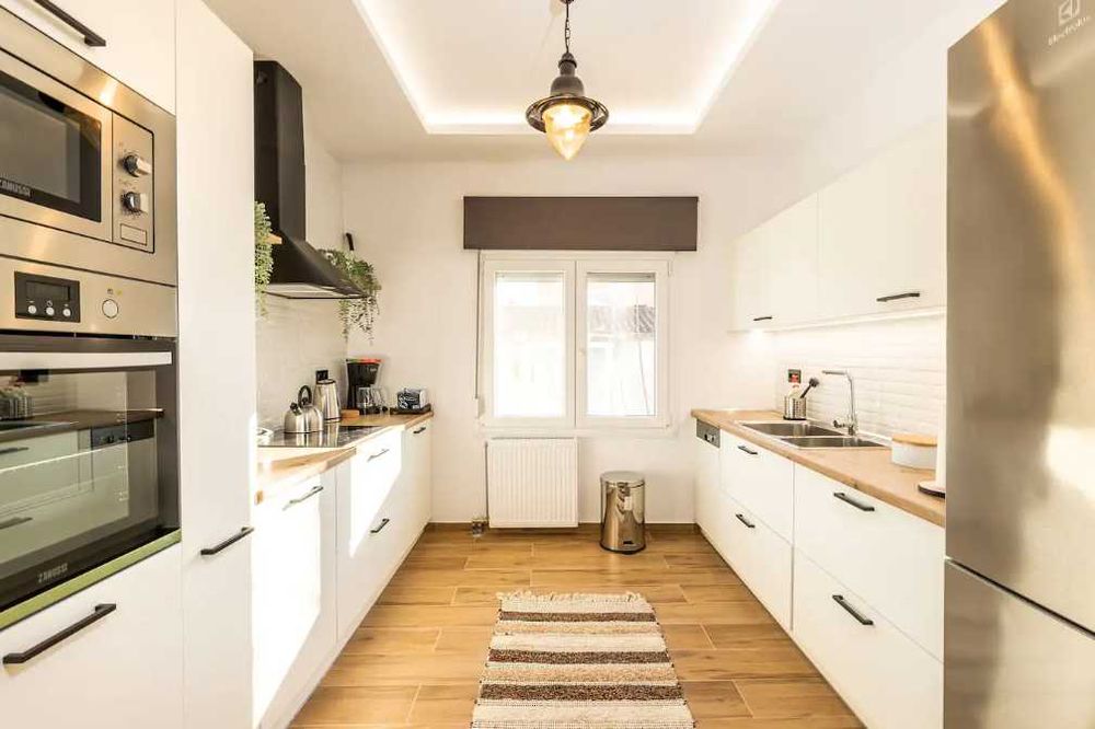 Дава се под наем Едностаен апартамент в Пловдив, Център - 38 кв.м за 198.9 € - Снимка #2