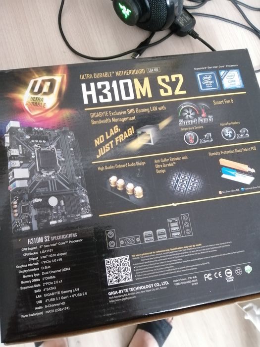 Материнская плата