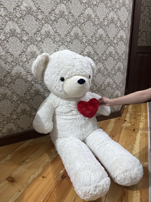 Мягкая игрушка ростом больше метра