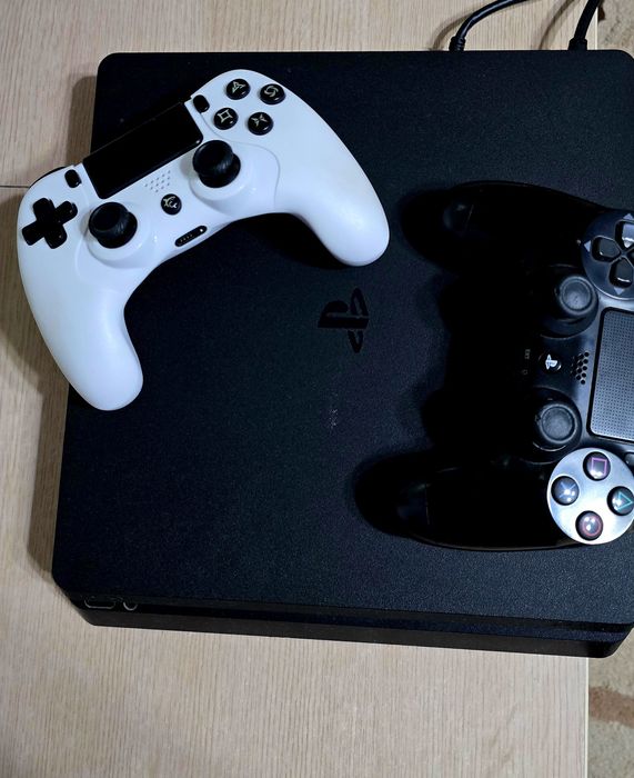 PlayStation 4 slim