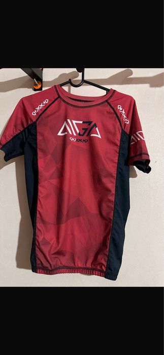 Продаю рашгард от Aiga