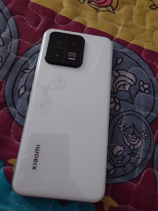 Продается xiaomi 13 торг срочно