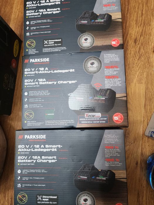 Incarcator acumulatori parkside 20v/12a smart