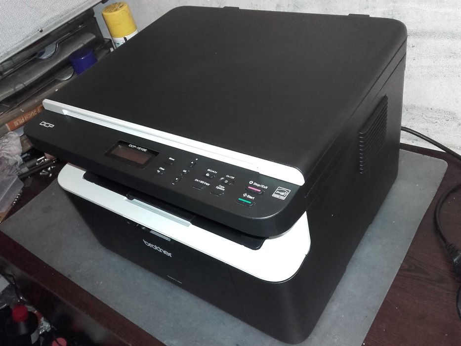Отличен! Лазерен принтер, скенер, копир 3 в 1 Brother DCP - 1512Е