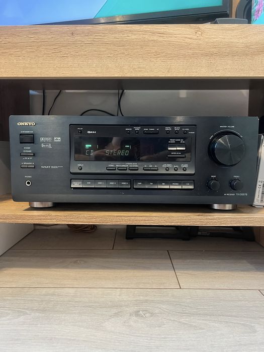 Усилвател Onkyo TX-DS 575