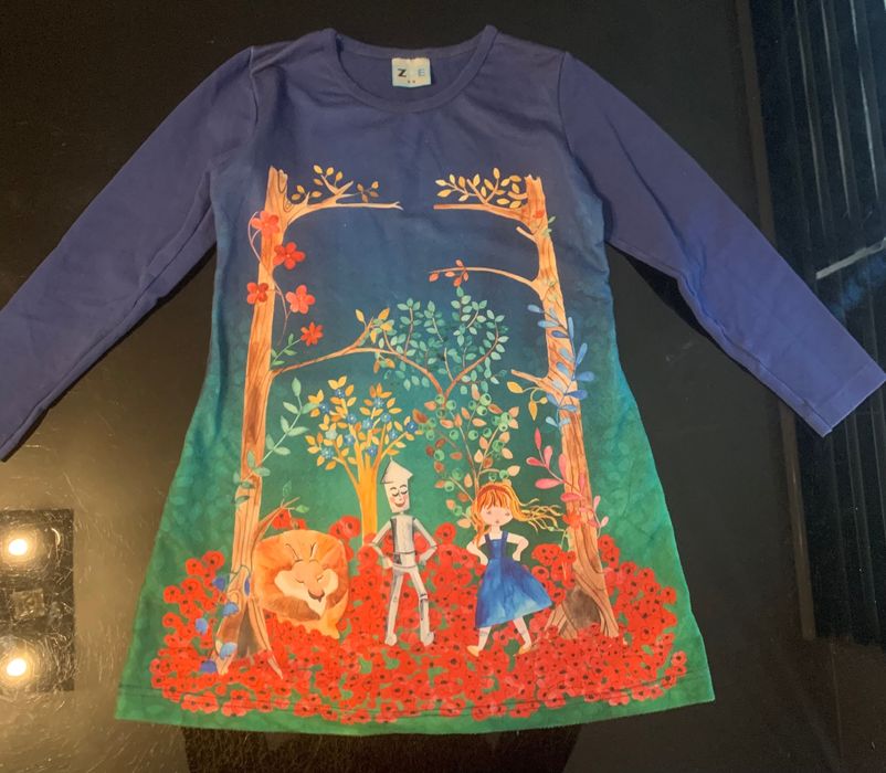 Пет  роклички и поличка за момиче на 5 год