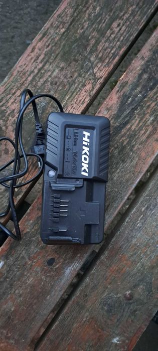Зарядно Hikoki 18v