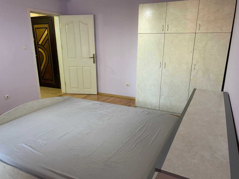 Дава се под наем Тристаен апартамент в Търговище, Център - 76 кв.м за 340 € - Снимка #12