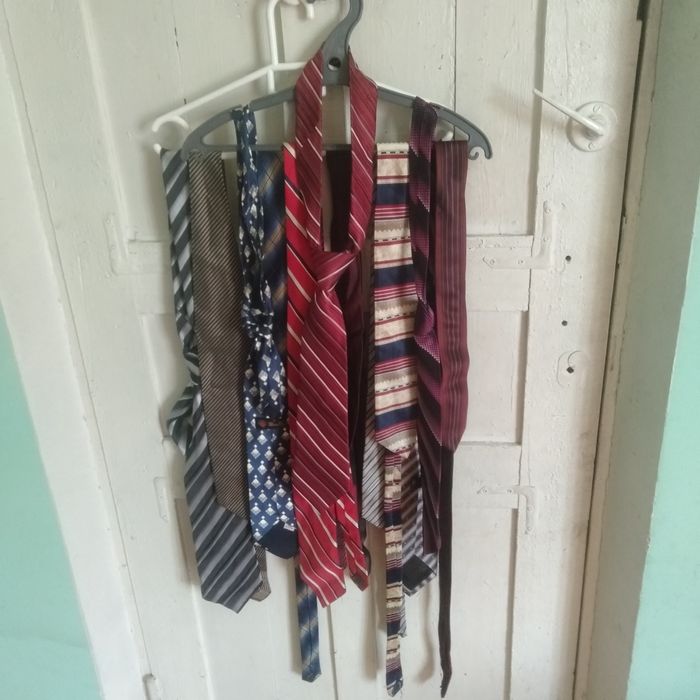 Галстуки.  разный