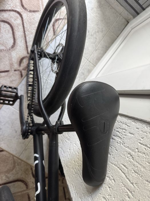 BMX уникаттт 24 цолови гуми перфектно състояние много малко използванн