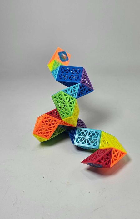 ТОП Луксозен модел логическа змия Фиджет за занимания и логика