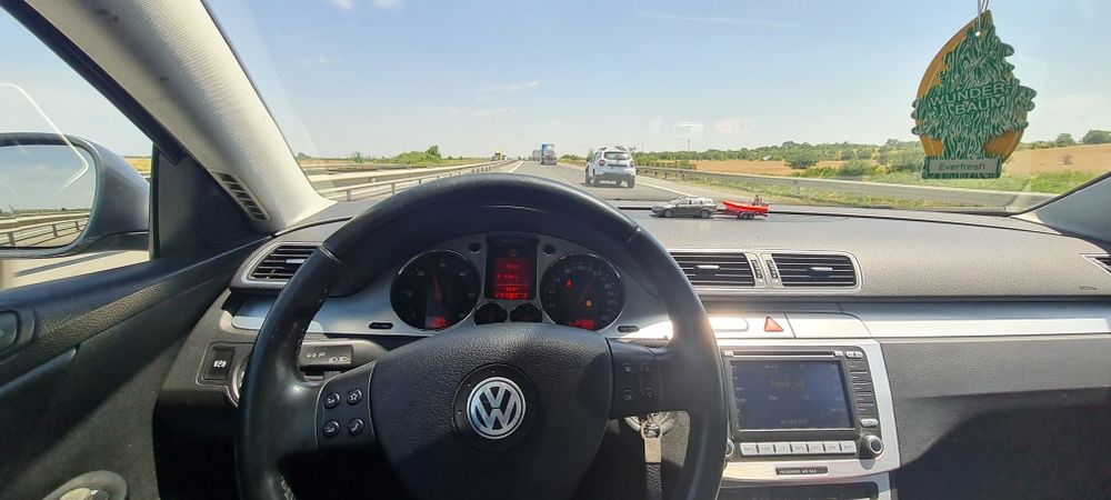 Vând Passat B6 break