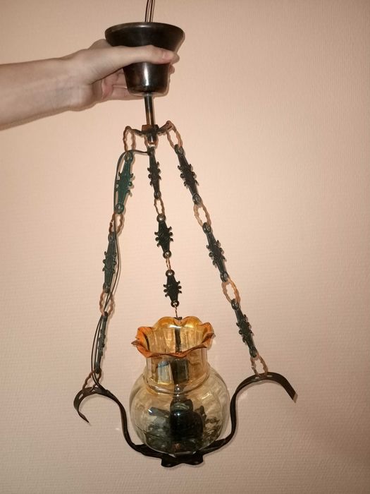 Продается люстра