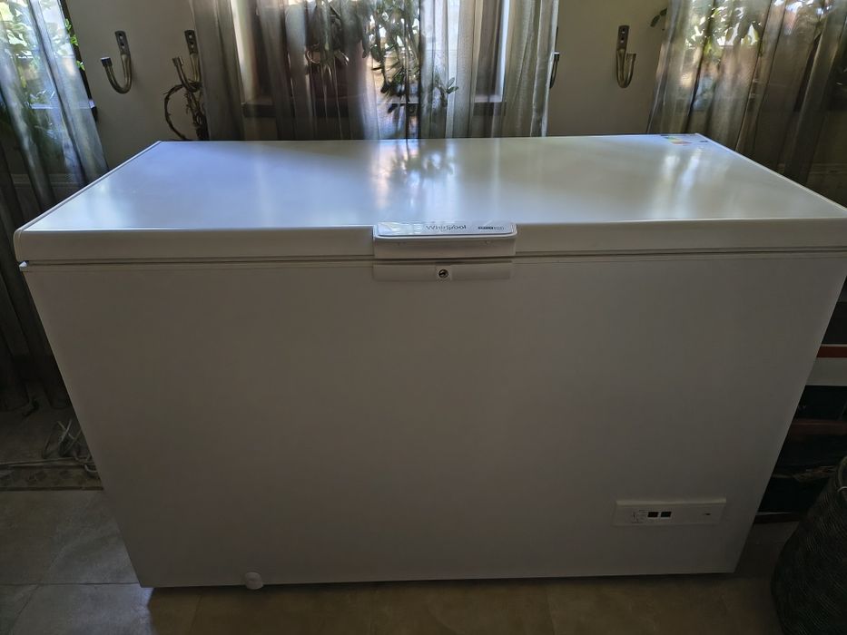 Ladă frigorifică Whirlpool 394 L