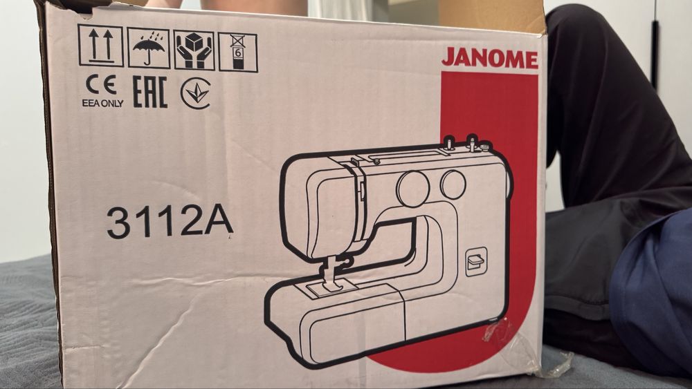 Швейная машина Janome