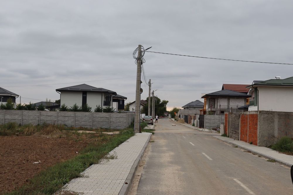 Teren intravilan 500 mp Dragomiresti Vale, str Lalelelor
