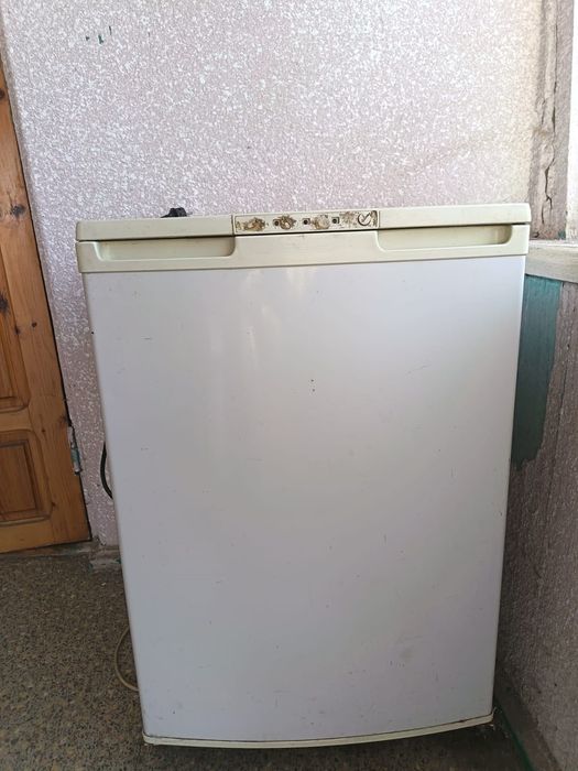 Продам морозильную камеру