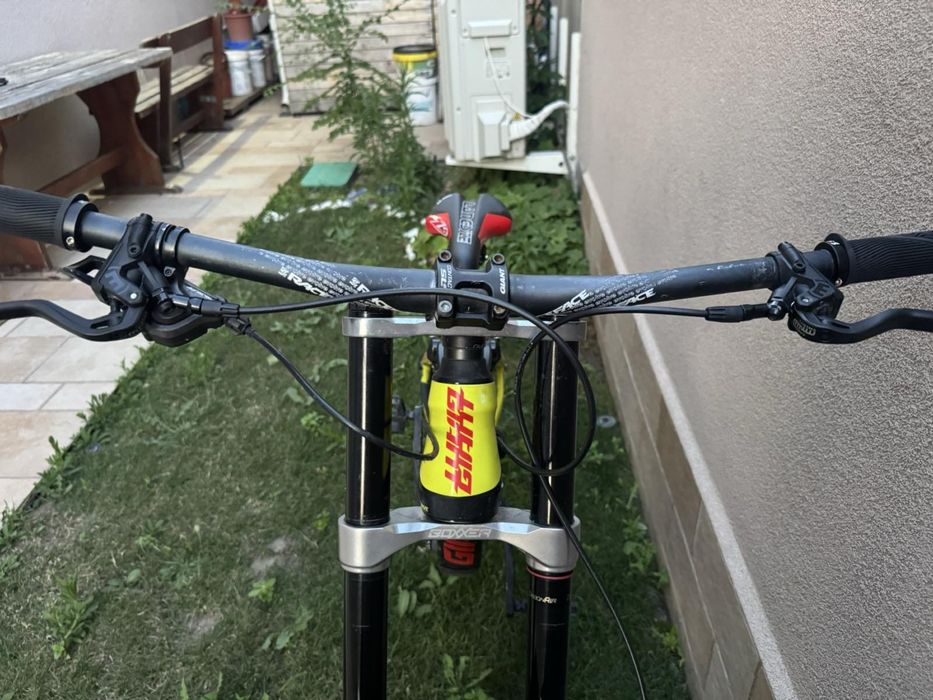 Колело giant glory dh 2018