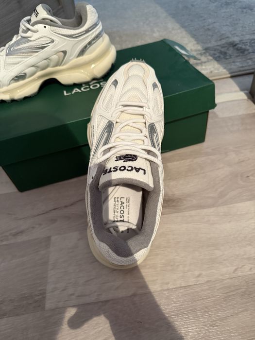 кроссовки Lacoste