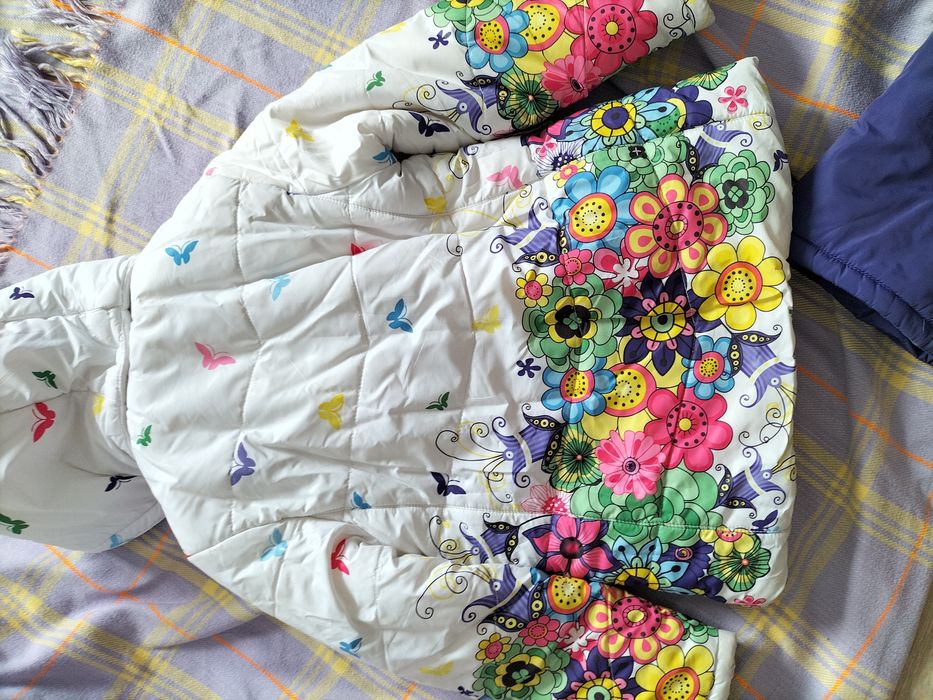 Куртки для девочек 9-12лет.