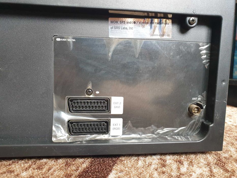 Телевизор Samsung 29 инча CW-29Z306V с намален обем в дълбочина.