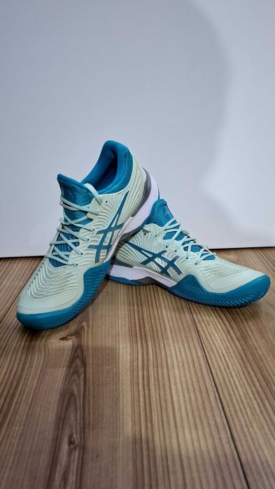 Нови маратонки Asics