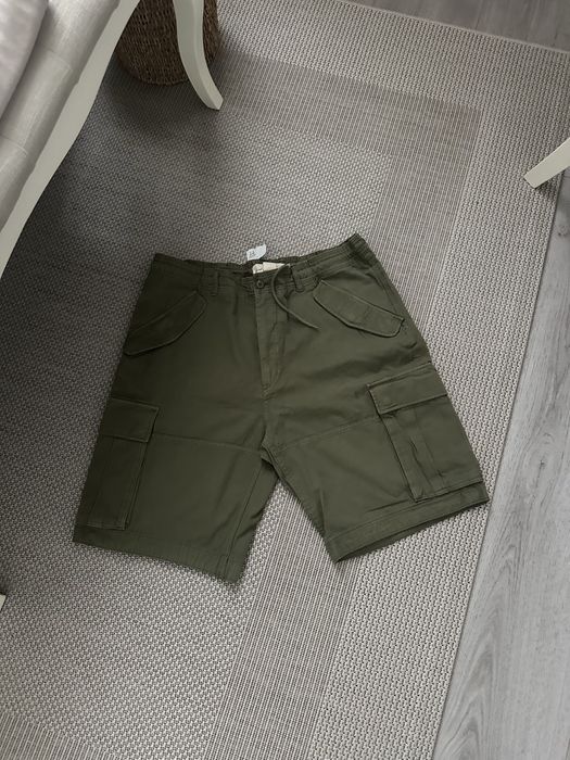 Pantaloni scuti barbati  H&M