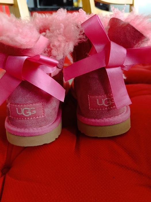 UGG детски ботуши-апрески 30 номер.
