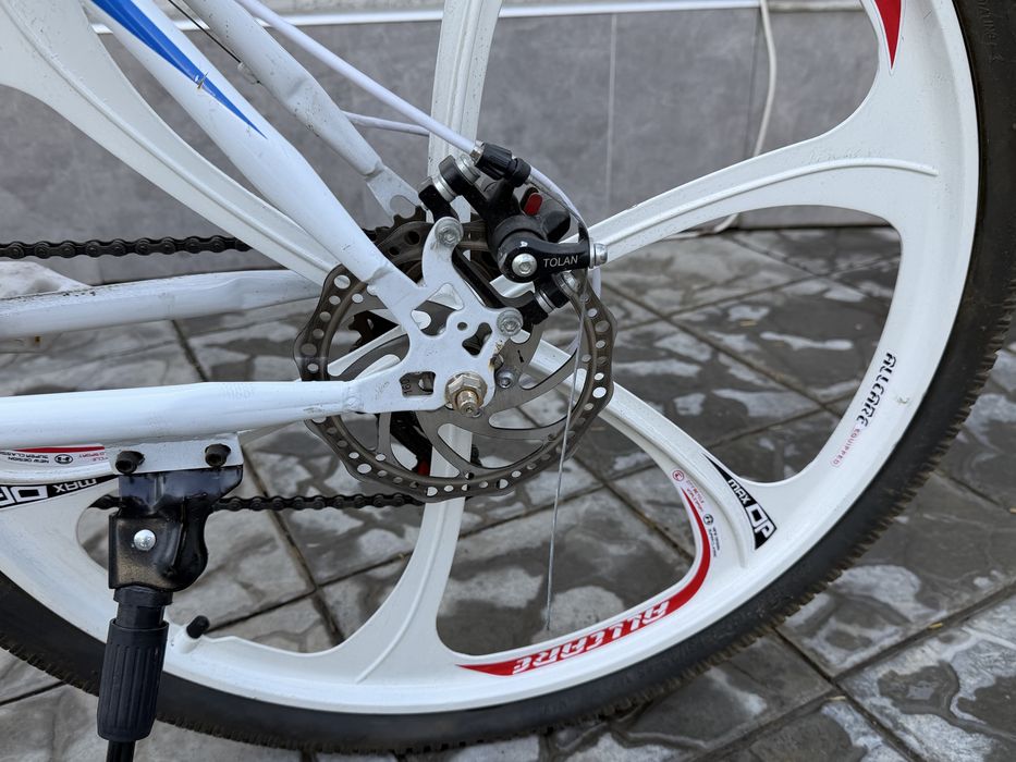 Велосипед BMW, на титановых дисках