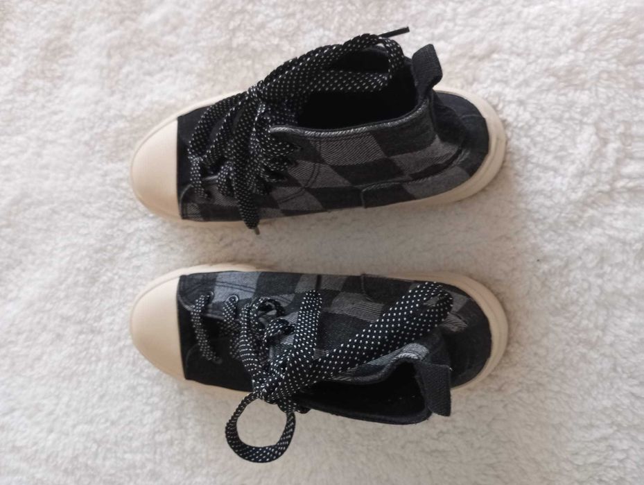 Tenisi inalti Cropp 39 (23,5 cm)