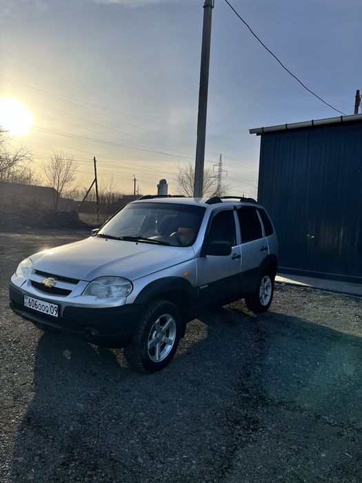 Нива Шевроле 2010 год