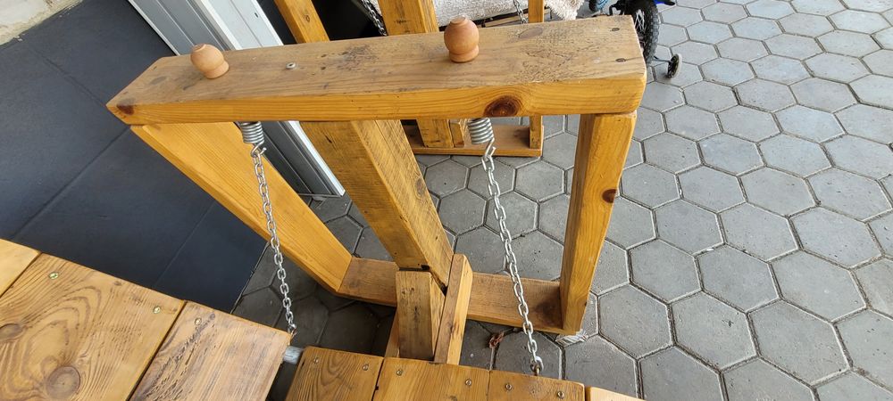 Качеля, кресло качалка