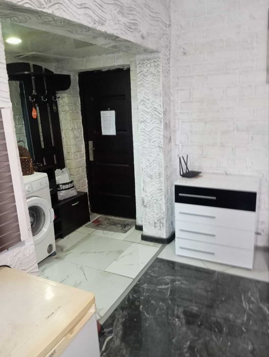 Дава се под наем Едностаен апартамент в Разград, Център - 45 кв.м за 204 € - Снимка #1