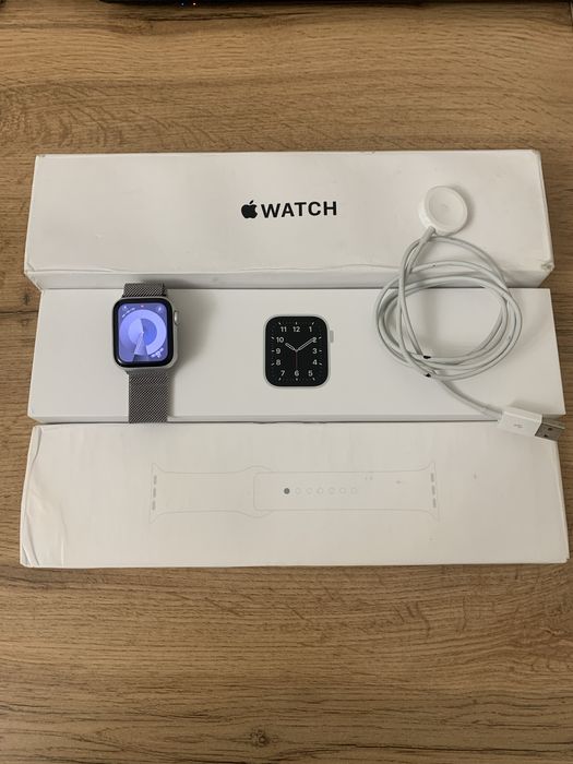 Apple Watch SE (2020) 40 мм