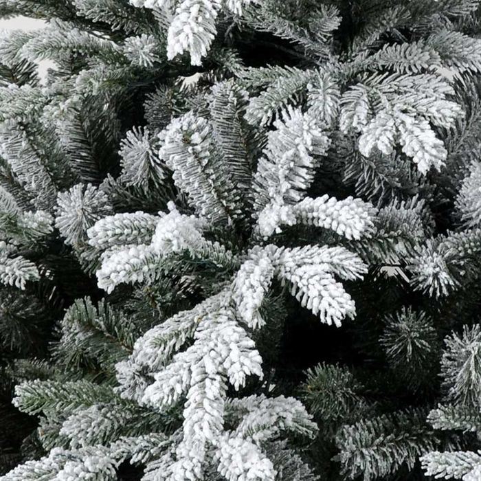 Реалистична Снежна Елха тип бор!