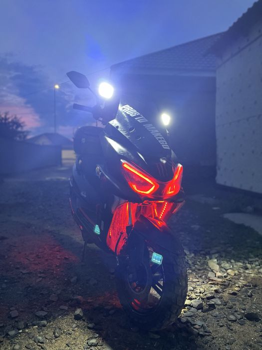 Продам скутер макси