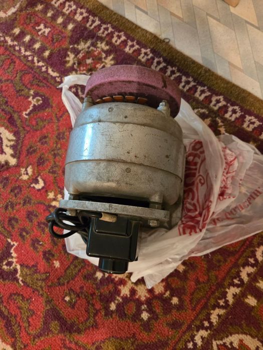 настольная точильная машина (электроточило).