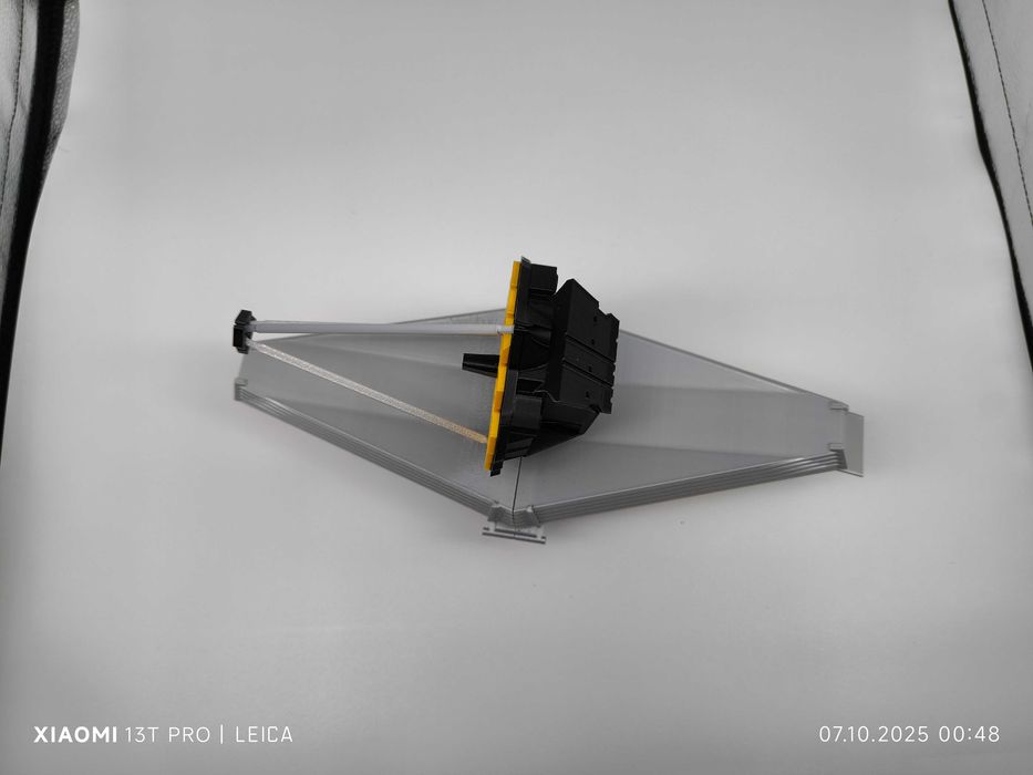 Сборная модель космический телескоп James Webb