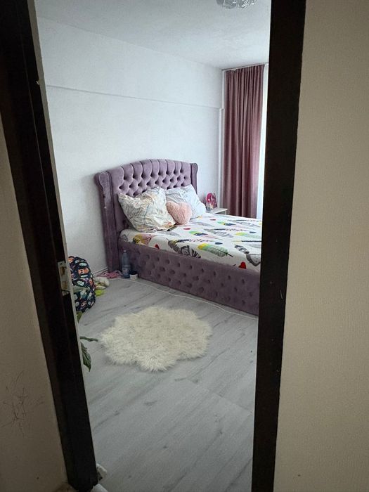 Vand apartament cu 3 camere